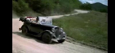 ​想看看，残暴纳粹集中营里的甜美爱情故事！