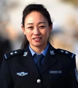 ​脚印女侠董艳珍：16岁凭脚印锁定真凶，一周破4案，李昌钰想拜师