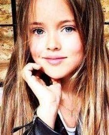 俄罗斯一名只有8岁女孩，竟被称为是“世界最小女模特”