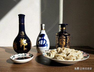 ​俗话说“饺子就酒，越喝越有”，为啥吃饺子要喝酒？看完涨知识了