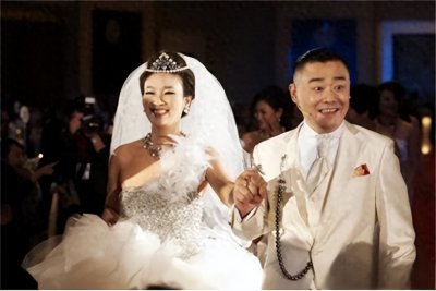 ​温州富婆胡洁，送巨贪前夫进监狱，二婚嫁周立波