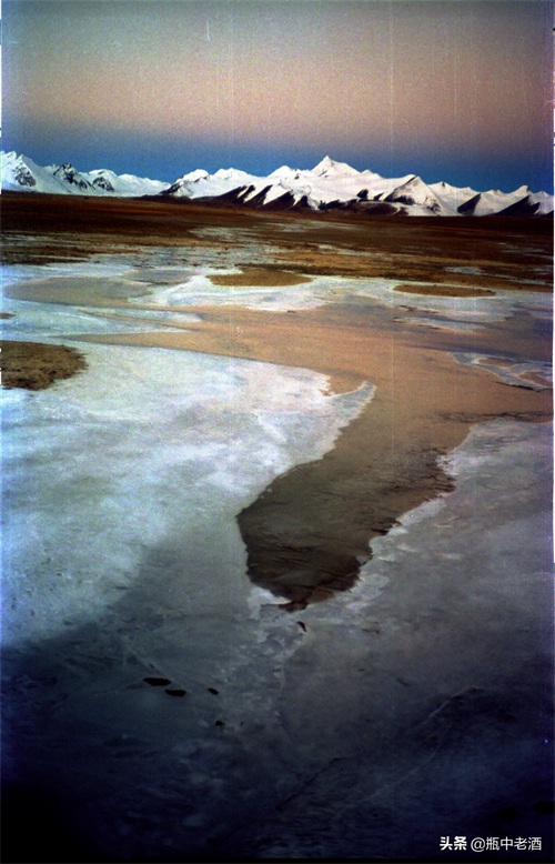 1996年的长江源头，唐古拉山脉主峰各拉丹东雪山