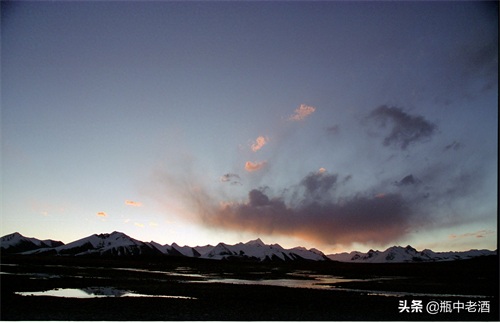 1996年的长江源头，唐古拉山脉主峰各拉丹东雪山