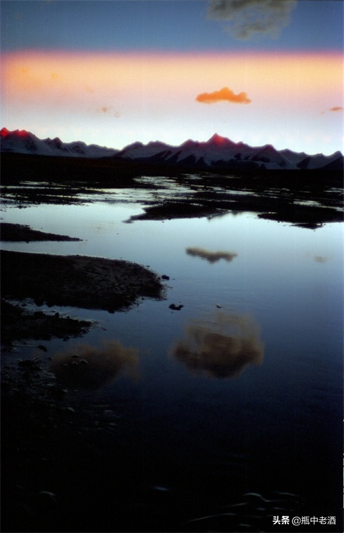 1996年的长江源头，唐古拉山脉主峰各拉丹东雪山