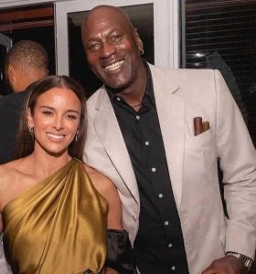 ​＂揭秘乔丹退役后的双面人生：球场传奇变身商界巨擘＂