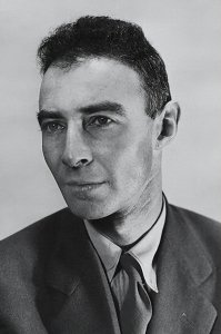 ​“原子弹之父”奥本海默：辉煌、争议与海森堡之谜的深度探寻