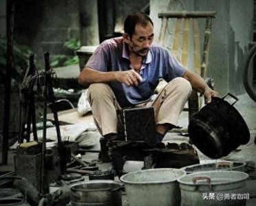 ​乡村衰退与城市困局：揭秘赊刀人预言背后的隐秘真相