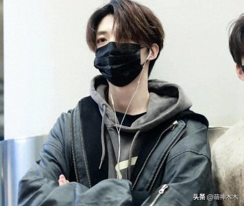 ​机场插队男团身份曝光！成员上厕所偷骂女粉，众多乘客投诉深航