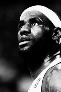 ​他还年轻，篮球小皇帝再次降临