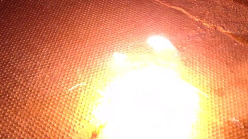 锂和水的化学反应如此神奇,结果锂燃烧之后更神奇