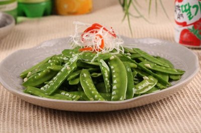 ​炒荷兰豆，切记别直接下锅炒，教你一招，鲜嫩脆爽又入味，真好吃