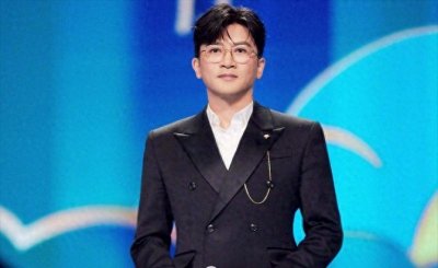 ​51岁苏有朋：不婚不育反成赢家？揭秘千万富豪的惊人人生选择