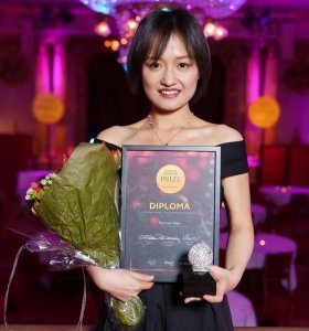 ​清华学霸万蕊雪：一举攻克世界难题，拒绝美国高薪坚持为国效力