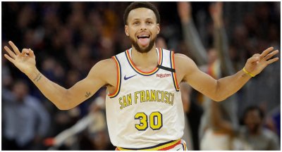 ​库里砍下42分领衔勇士大胜鹈鹕，锡安无力回天