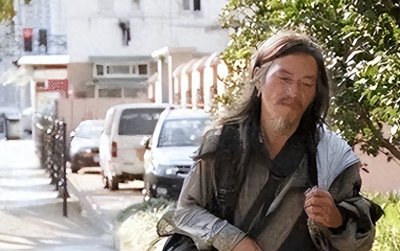 ​湖北省高考状元姚远，毕业后捡垃圾流浪12年，他如今怎样了？