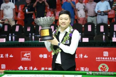 ​世界公开赛不战而胜！塞尔比先进32强！范争一与米尔金斯收退赛礼