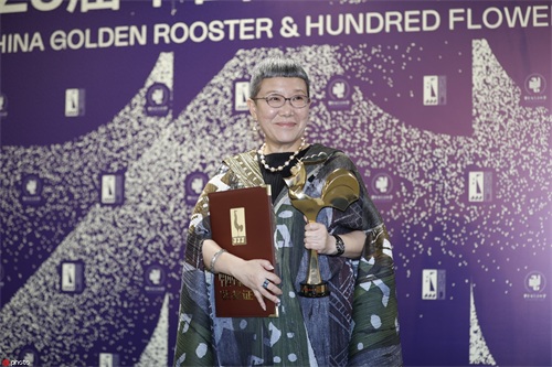 王景春咏梅凭《地久天长》分获最佳男女主角 胡歌霍建华合体颁奖