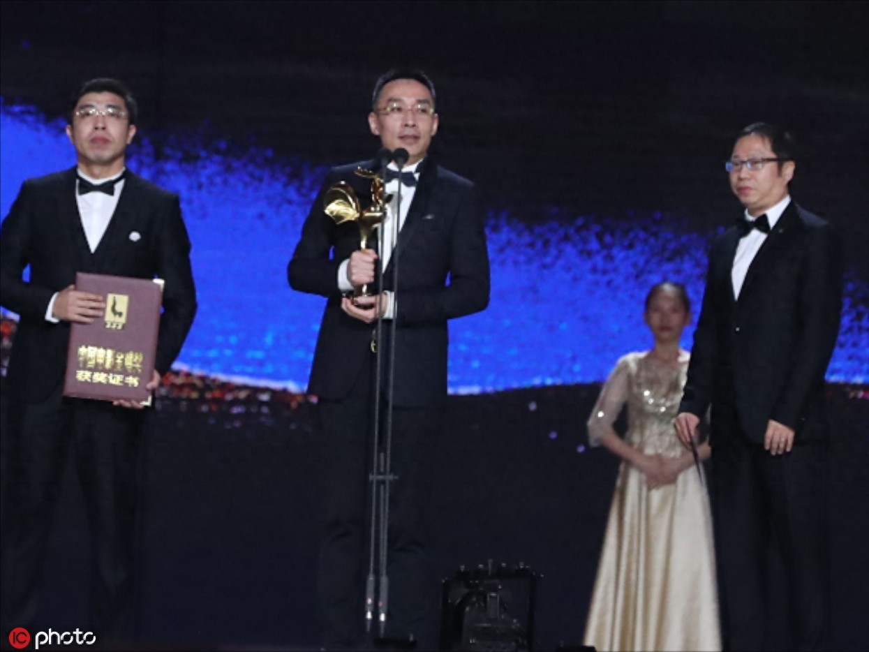 王景春咏梅凭《地久天长》分获最佳男女主角 胡歌霍建华合体颁奖