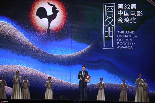 王景春咏梅凭《地久天长》分获最佳男女主角 胡歌霍建华合体颁奖