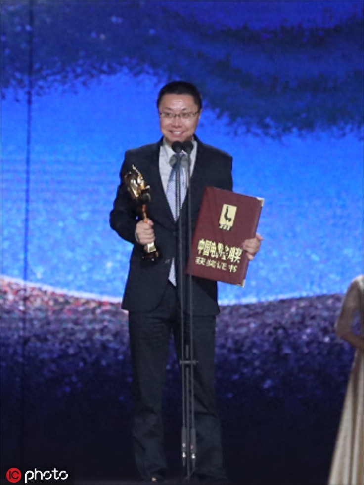 王景春咏梅凭《地久天长》分获最佳男女主角 胡歌霍建华合体颁奖