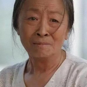 ​1. 《张少华：从丑娘爆火到家庭亲情纠葛与恩怨风波全解析》