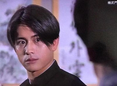 ​日本妹子COS春丽和不知火舞太还原，玩家表示：3D区用不上了