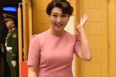 ​13岁入行，20岁当后妈，29岁爆红，45岁拼二胎，闫学晶太牛了