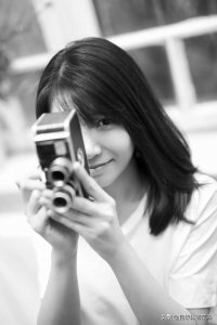 ​美女作家八月长安，人生充满争议，既有绯闻又有黑料更有天赋