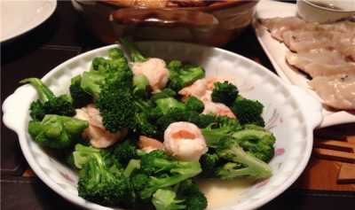 ​西兰花和虾不妨所有吃吗 海鲜过敏者/婴儿没有易食用