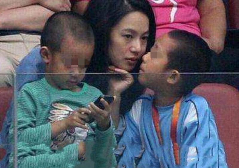 姜文老婆周韵很厉害的（著名导演姜文的妻子是谁）