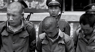 ​83年内蒙古强奸杀人案：17名女知青为活命无一反抗，甚至主动迎合