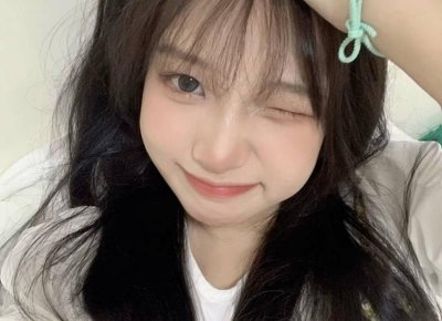 ​两个男的争一个女的我该怎么办