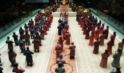 揭秘：明朝官员是怎么上朝会的？