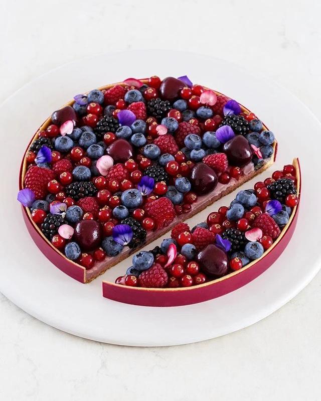 70款创意蛋糕设计（这40款简约风蛋糕）(23)