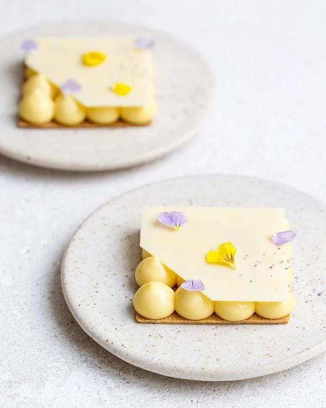 70款创意蛋糕设计（这40款简约风蛋糕）(31)