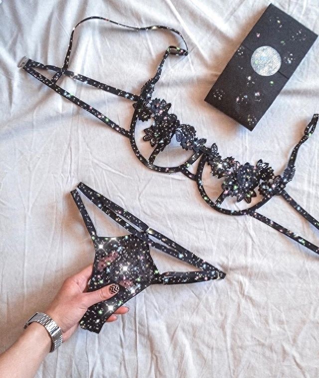 比基尼——比世界上最小的泳衣还要小