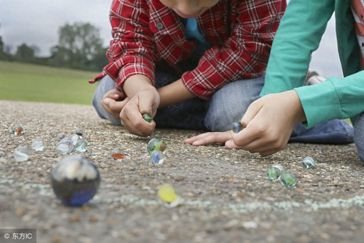农村小孩们日常的玩具，溜溜蛋了解一下