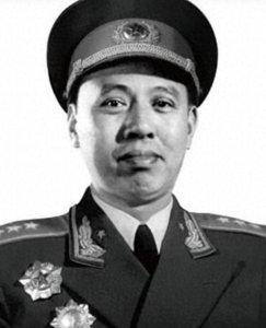 ​他是359旅的第一任旅长，却因一记耳光，4年后成了副旅长