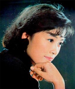 ​宋春丽：因拍戏终生不育，与丈夫丁克40多年，61岁才当上妈妈