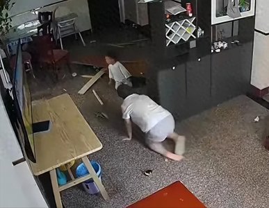 ​后续 ! 丈夫再发声回应烧伤妈妈最新情况 ! 眼尖网友圈细节望丈夫注意