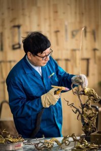 ​铜艺大师朱炳仁：怀揣平常之心，不断学习进取 | “大家”说家规