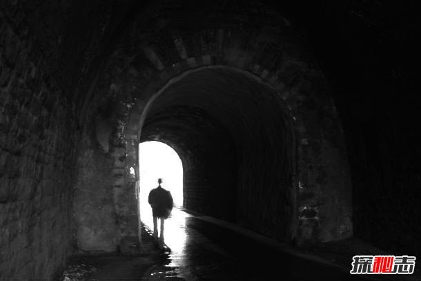 鬼压床是睡眠瘫痪?科学解释恐怖的睡眠瘫痪