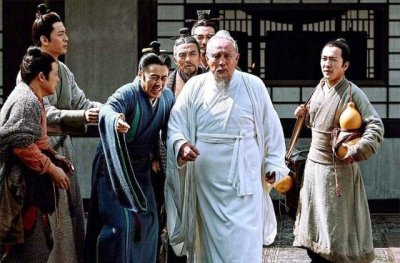 ​华佗是被谁杀死的（历史上曹操为何铁了心要斩杀华佗）