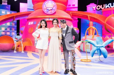 ​小S蔡康永再合体 新节目《真相吧花花万物》亮相