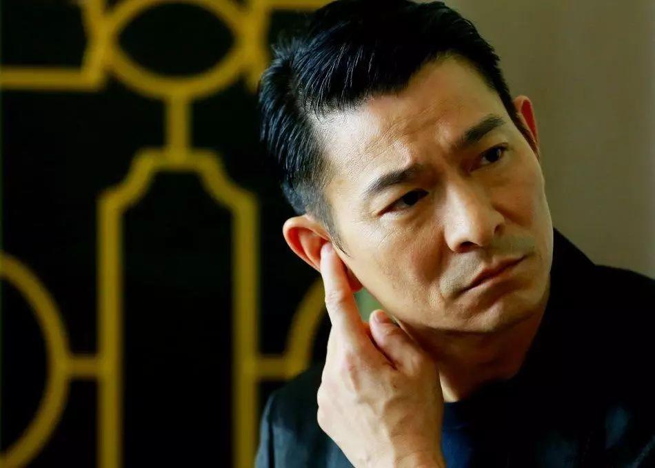 华语乐坛专辑销量最多的歌手（华人唱片销量历史第一）