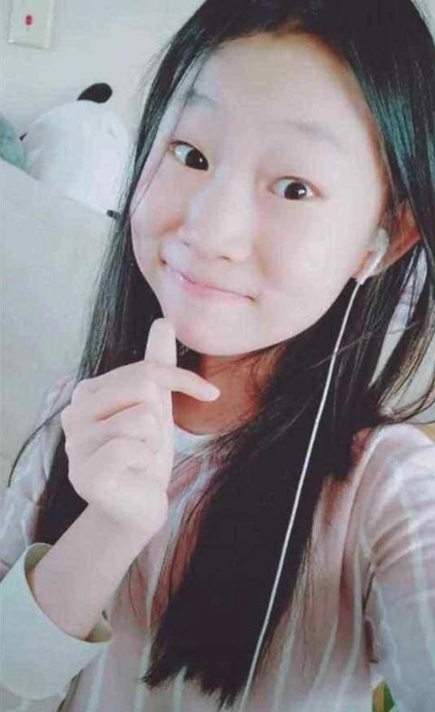 小沈阳12岁女儿沈佳润，曾被称为最丑星二代，如今逆袭成大美女