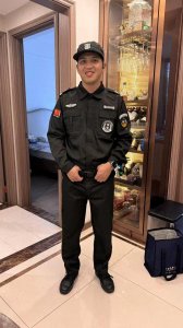 ​热闻|明日中澳之战，杭州老爸为了陪娃看国足应聘临时保安成功！网友：父爱如山