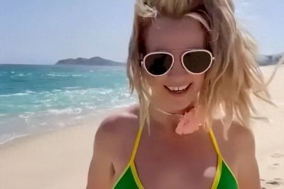 ​布兰妮携 “神秘婴儿” 现身墨西哥，真相揭晓引热议