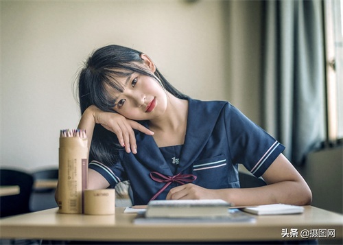 毕业季｜抓住学生时代的尾巴，拍一组小清新校园写真吧