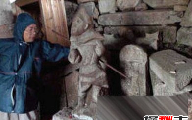 有人拍到了金箍棒，金箍棒惊现孙悟空古墓中